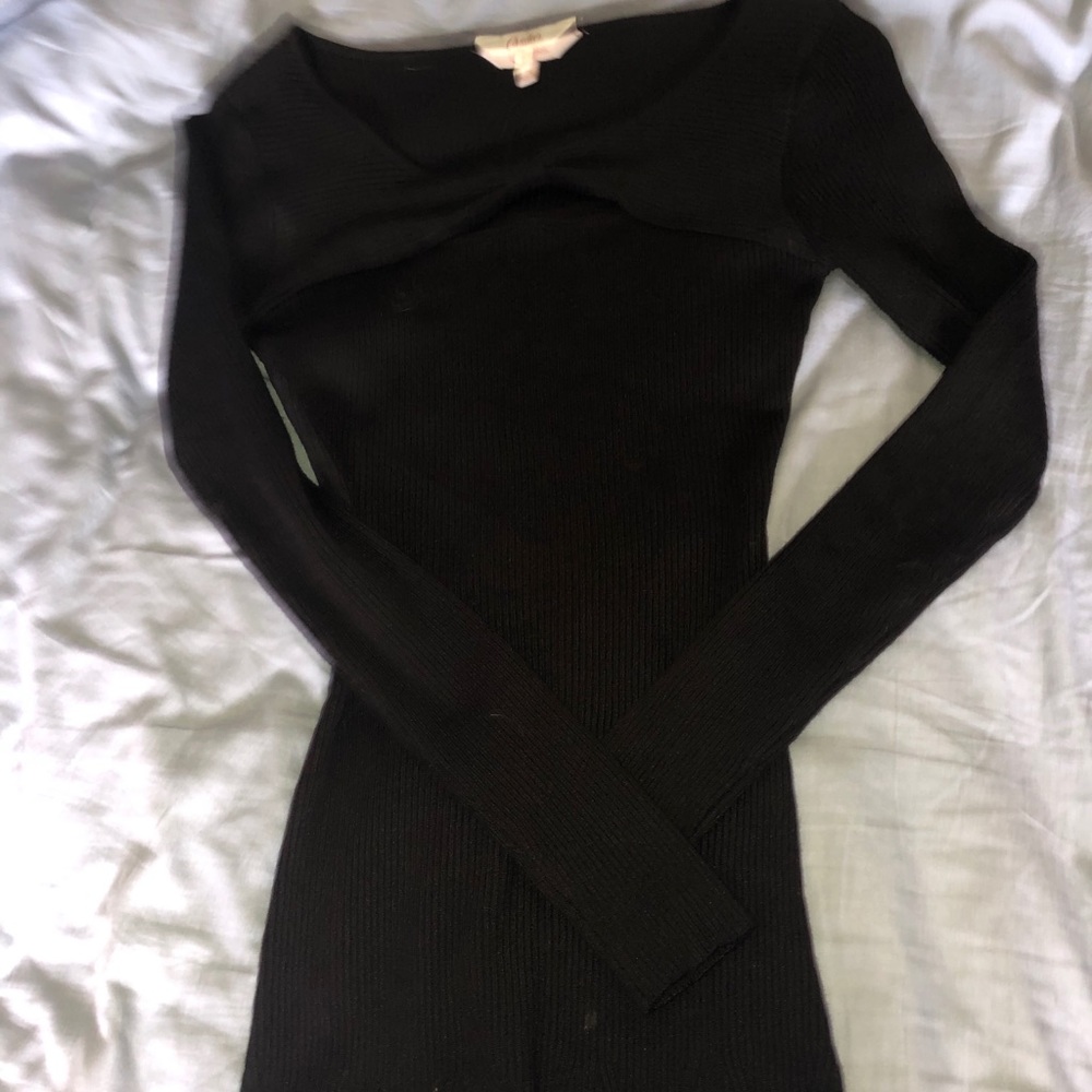 black long sleeved shirt